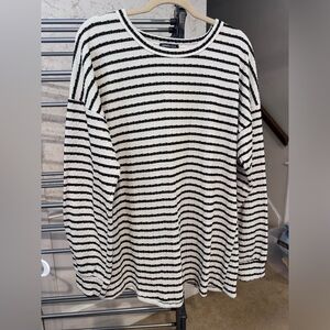 HEIMISH USA Monochrome Striped Knit 1xl